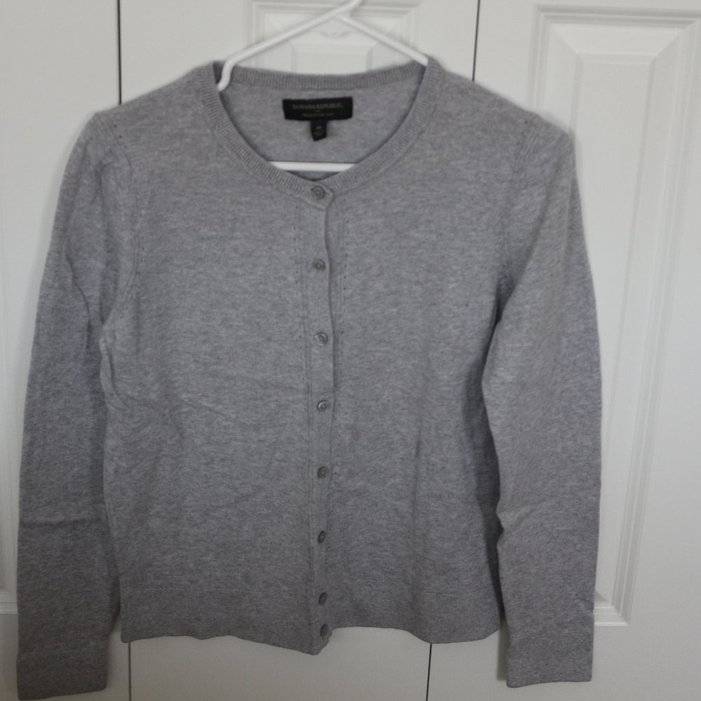 Banana Republic Gray Cardigan Size Medium